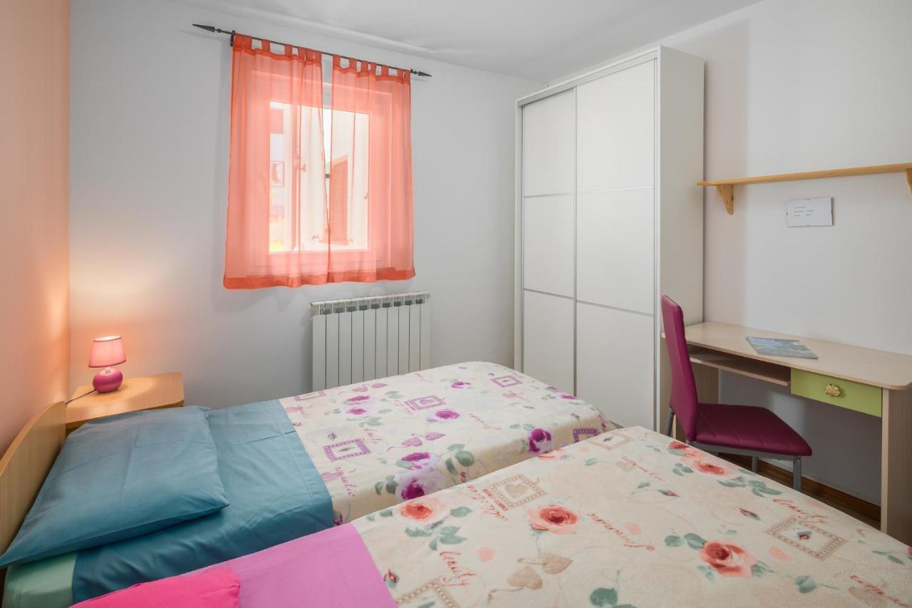Elena Apartment Porec Exterior photo